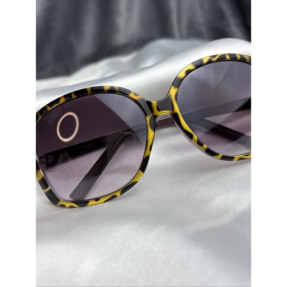 Loft Sunglasses Oversized Butterfly Low Arm Tortoiseshell Leopard Hollywood Glam